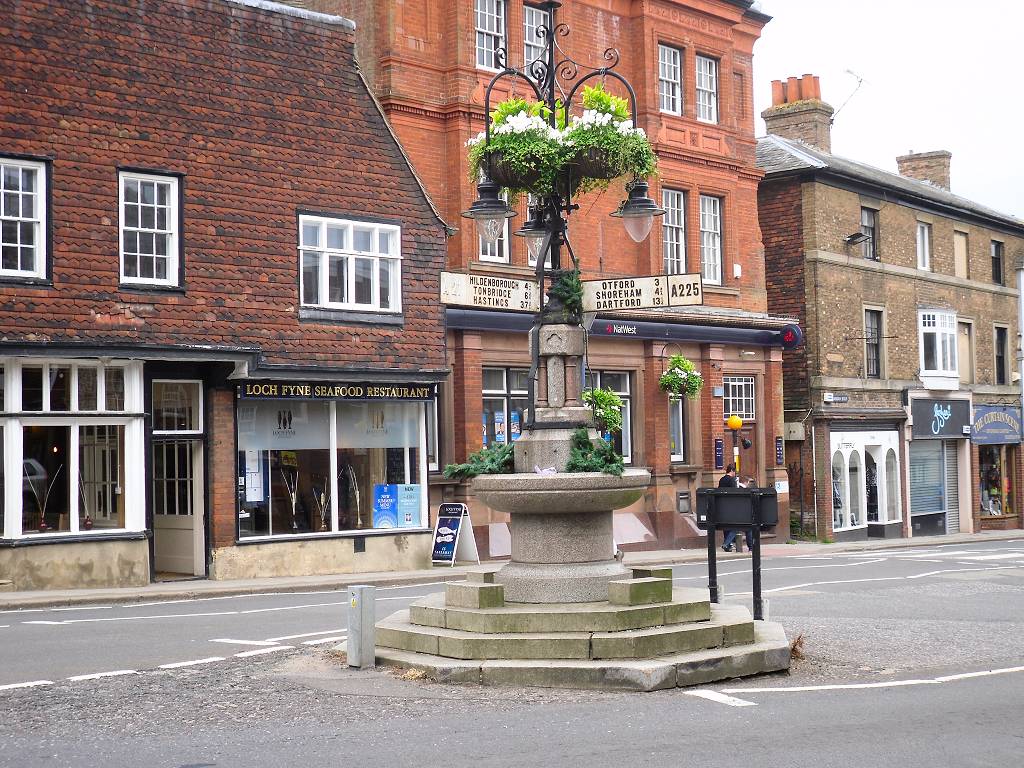 Sevenoaks sign post