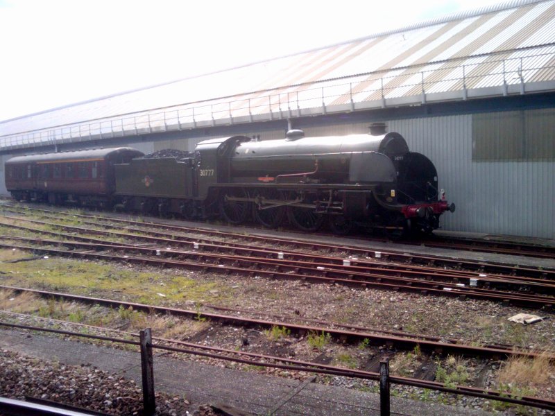 30777 "Sir Lamiel" at Clapham Junction 6/7/2010