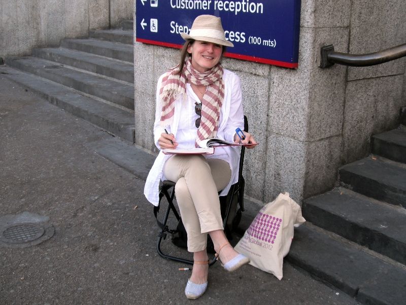 artist outside Waterloo station