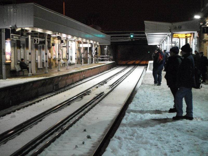 Catford Bridge station 21st Jan 2013 with snow on the ground