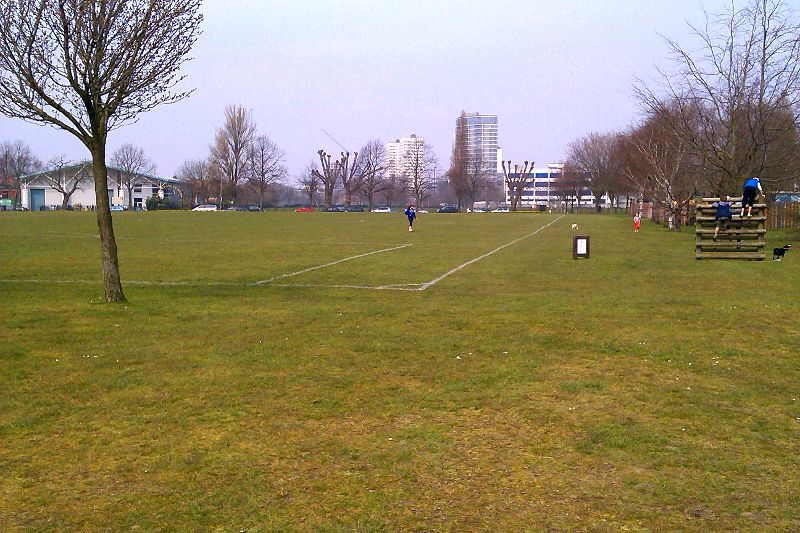 St Georges Park, Earlsfield on a spring afternoon