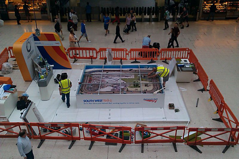 Waterloo station concourse 5th
                  August 2013