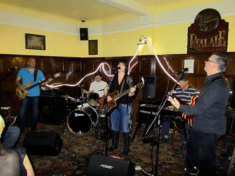 Chain playing at The British Oak pub on 4th May 2013