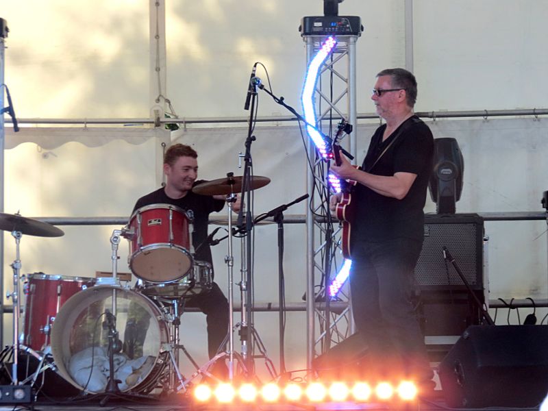 Dylan Tidman and Chris
                      Mayer at Pettswoodstock 2013