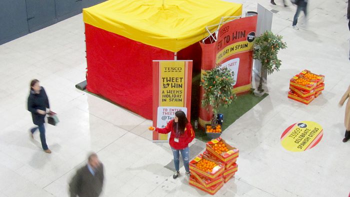 Spanish oranges for free on Waterloo
                  concourse