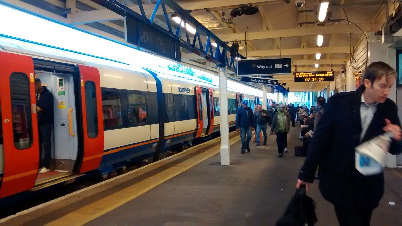 class 458 at Earlsfield station