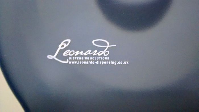 Leornado bog roll holders