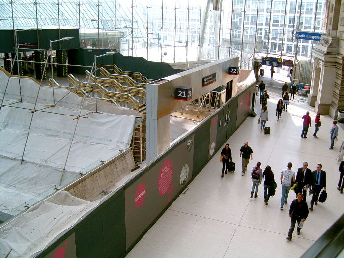 new entrance way to Waterloo platforms 21 and
                  22 seen from the balcony