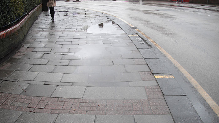 the great lakes on the pavements of
                          Earlsfield