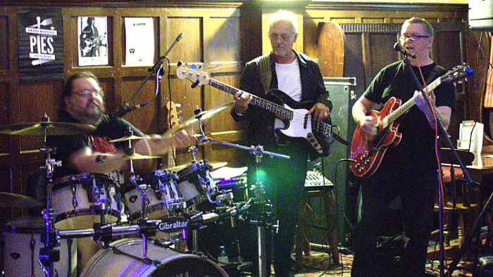 Dave Etheridge on drums, Steve on
                          bass, and Chris Mayer on lead guitar