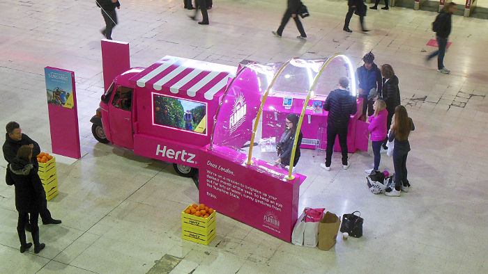 Waterloo concourse Tuesday
                  5th January 2016