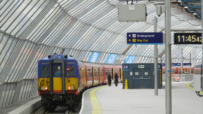 class 455 train in platform 24