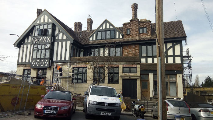 The Catford Bridge Tavern on
                  the morning before it re-opened