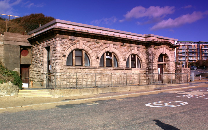 A decent
          looking toilet block by Boscombe Pier