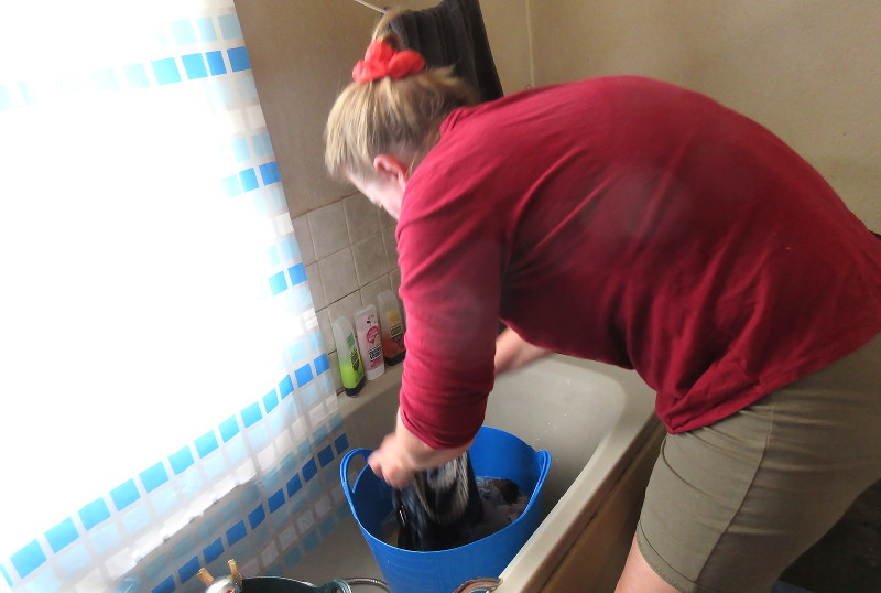 the two bucket method of
                      laundry