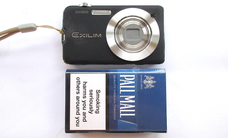 Casio camera
                              compared to a packet of cigarettes