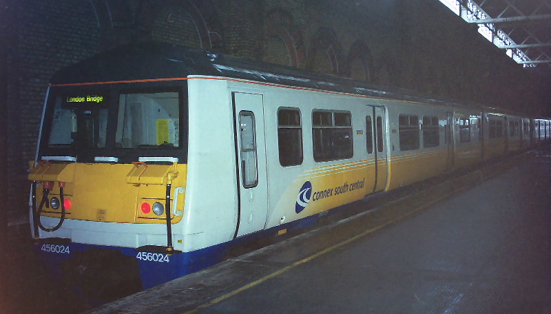 class 456 train in
                      Connex livery at London Bridge