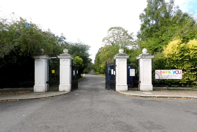 Honor Oak
                              Crematorium entrance