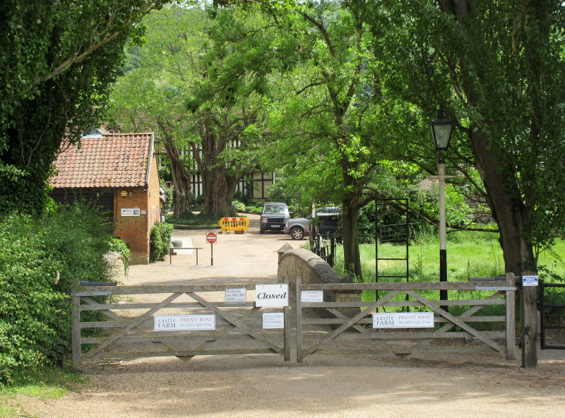 Castle Farm,
                                aka The Hop Shop - closed