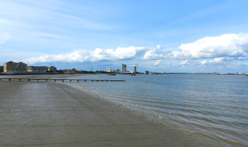 view
                                      from the pier upstream towards the
                                      City Of London