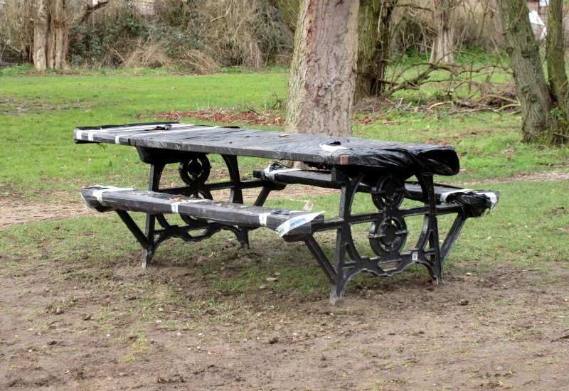 new
                                      picnic table