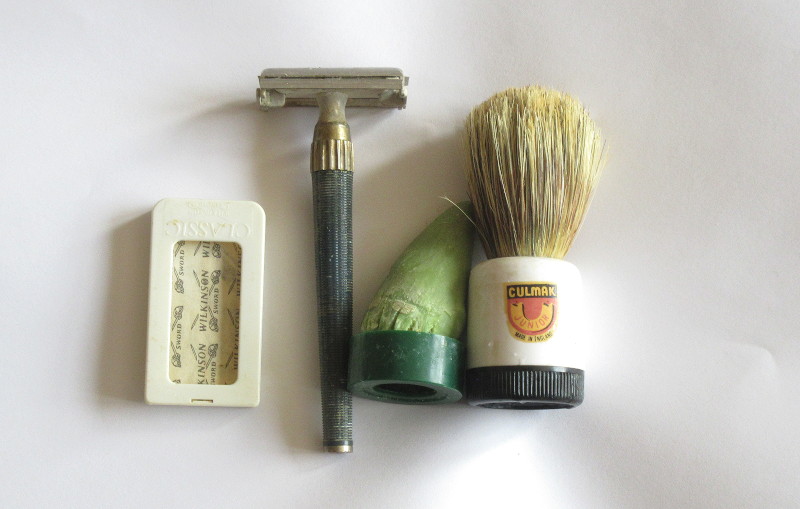 shaving
                                      kit