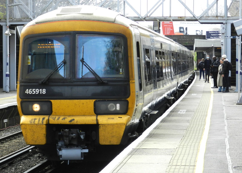 class 465 train