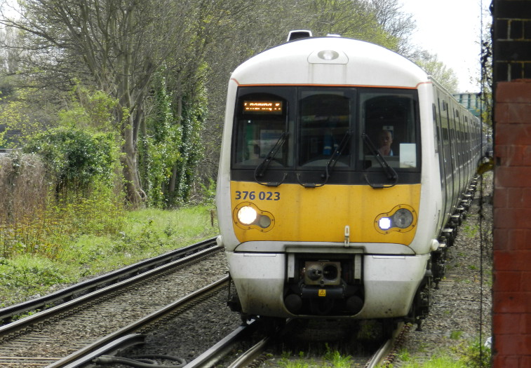 class 376 train