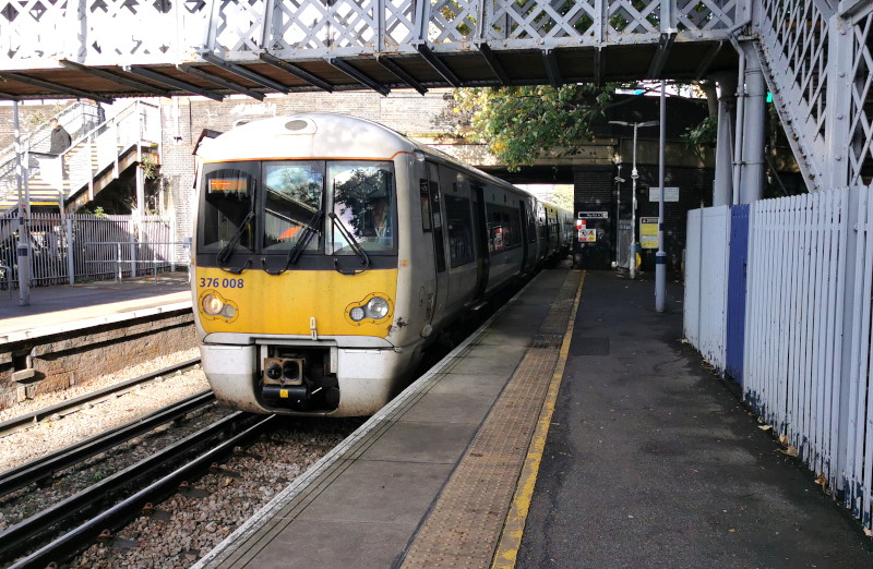 class 376 train