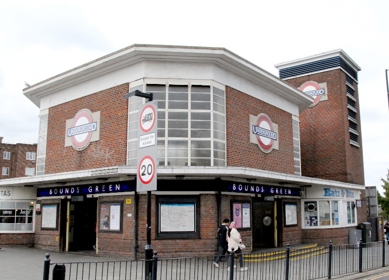 Bounds Green
                              station