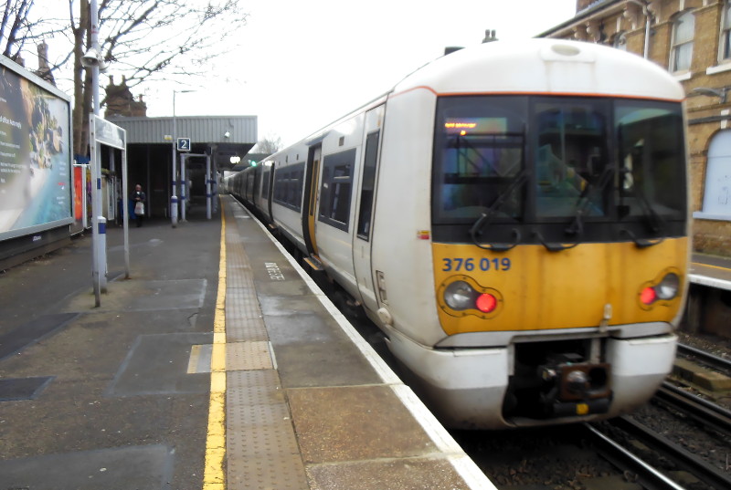 class 376 train