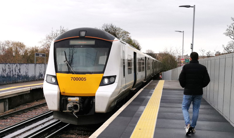 the 15:06 to
                              Sevenoaks via Shortlands