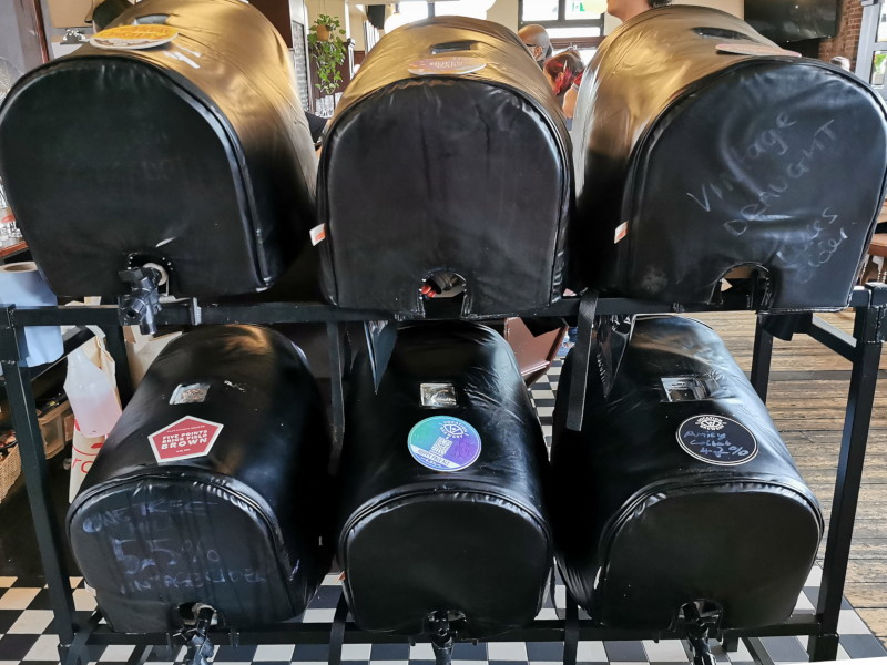 casks of beer and
                                            cider