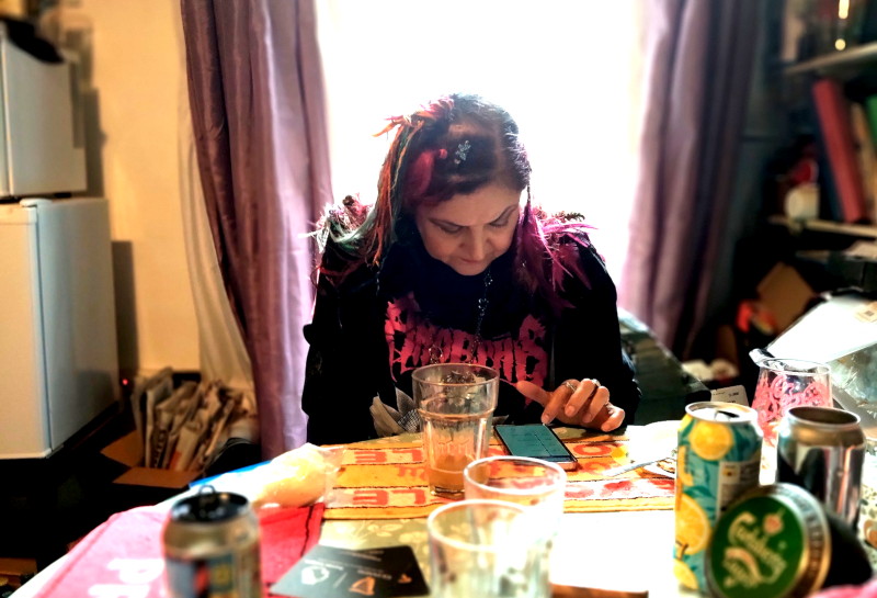 Jodie
                                      and her phone