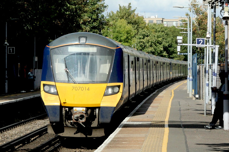 class
                                      707 train