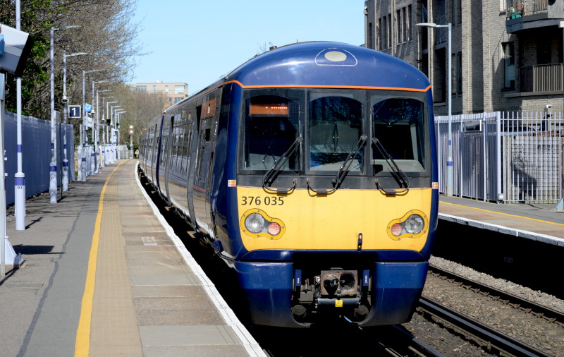 class
                                      376 train
